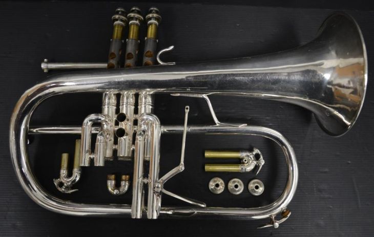Fliscorno Bach Stradivarius 183 plateado - Imagen3