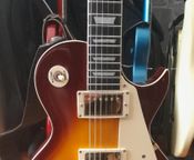 Vintage V100IT Guitar
 - Image