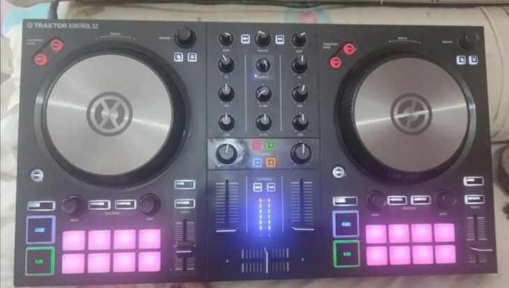 TRAKTOR KONTROL S2 MK3 - Image2