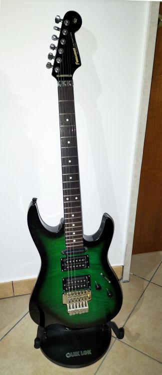 Fernandes The Function - super strat dal Giappone - Imagen por defecto