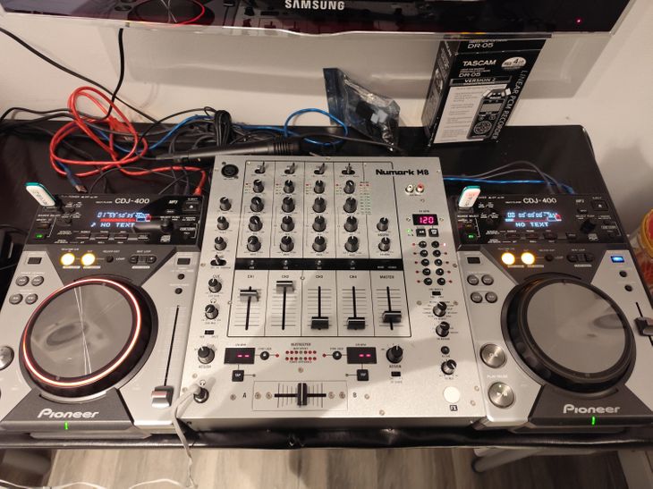 Cdj 400 + mixer numark m8 - Imagen3