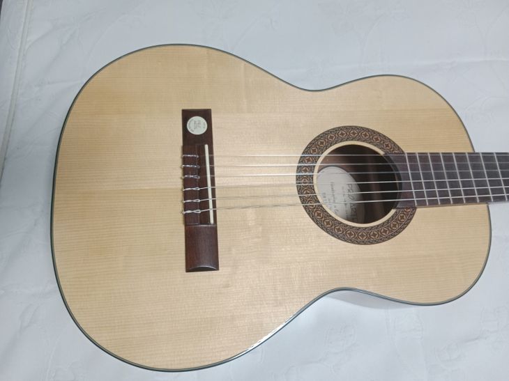 Guitarra 3/4 zurdos maciza - Imagen2
