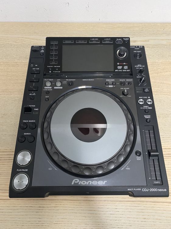 2x Pioneer CDJ-2000NXS + deckasvers + flightcases - Image2