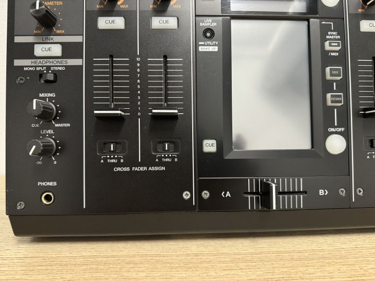 Pioneer DJM 2000 Nexus - Imagen2