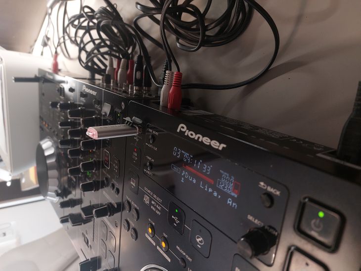 Coppia Pioneer CDJ 350 + Mixer DJM 350 - Imagen por defecto
