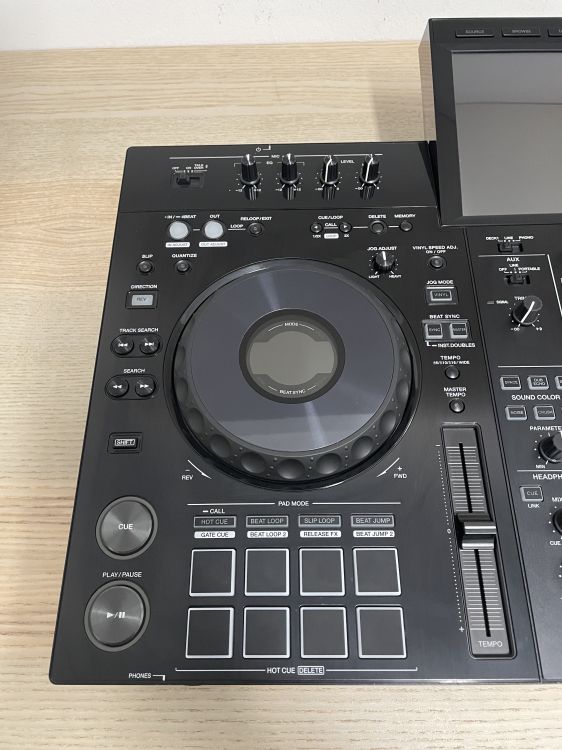 Pioneer DJ XDJ-RX3 con flightcase Magma - Immagine2