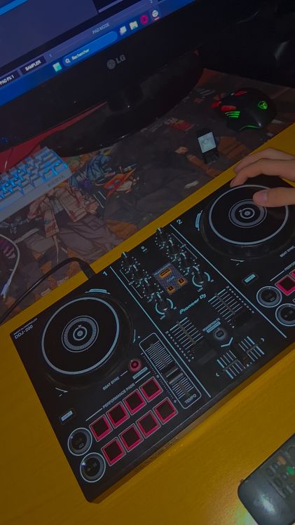 Pionner DDJ200 - Imagen por defecto