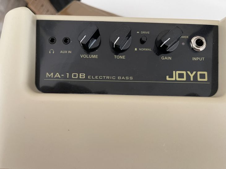 Joyo MA-10B Portable Bass Amp - Imagen4