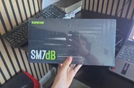 Shure SM7db Mikrofon
 - Bild