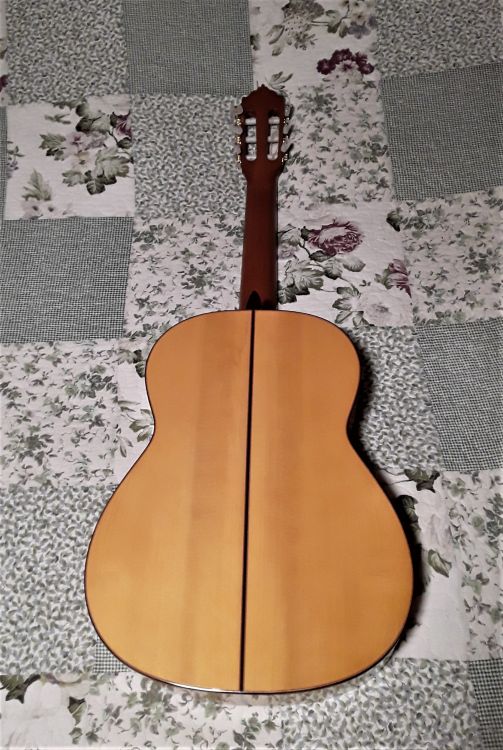 Porte-clés en bois Guitare PACO DE LUCIA EGK-1143 cadeau Muscal RockMusic :  : Instruments de musique et Sono