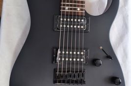 IBANEZ GRG7221 GUITARE ÉLECTRIQUE 7 CORDES NEUF
 - Image