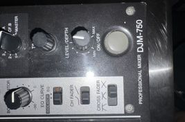 Pioneer DJM 750
 - Bild