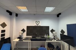 Komplettes DJ-Paket TISCH + XDJ + LAUTSPRECHER + KOFFER
 - Bild