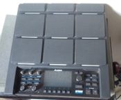 Alesis Strike Multipad
 - Bild