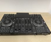 Denon DJ Prime 4
 - Bild