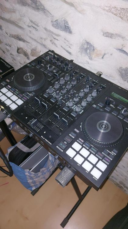 Je vends mon Roland DJ 707M - Imagen2