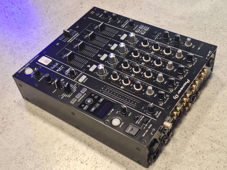 Pioneer DJ DJM-750MK2 - Imagen4