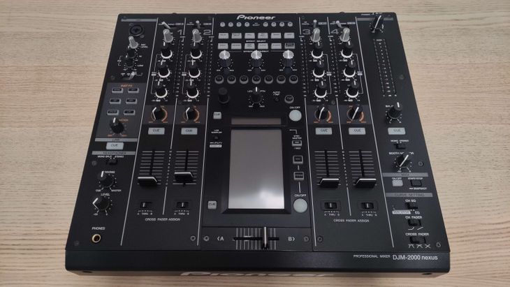 Pioneer DJM-2000NXS - Imagen por defecto