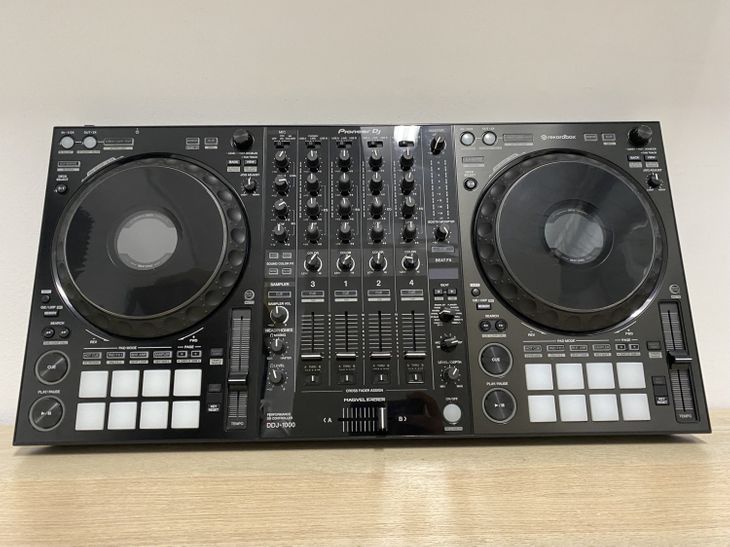 Pioneer DJ DDJ-1000 - Imagen por defecto