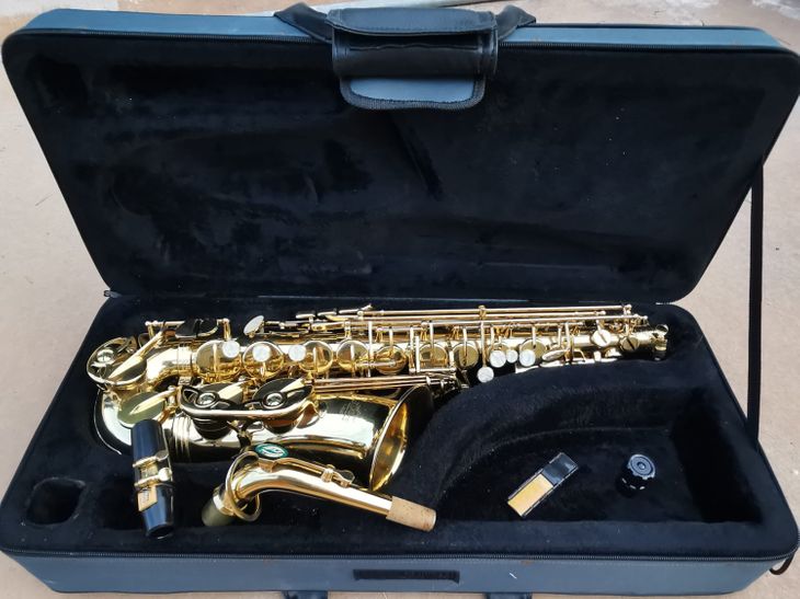 Saxo alto J. Michael - Imagen por defecto