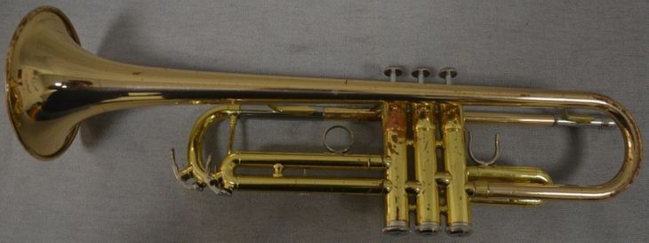 Trompeta Sib Yamaha 4325G lacada - Imagen2