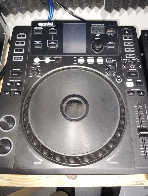 Cdj gemini 700 2 un y mesa de mezclas denon x1500s - Image3