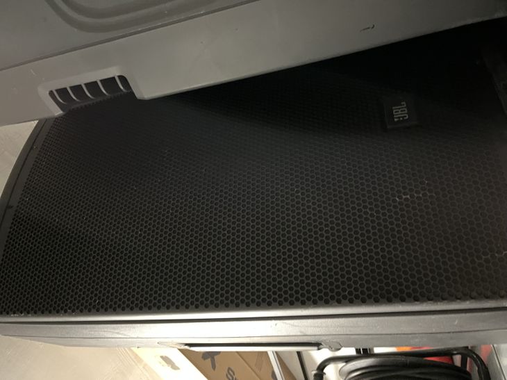 JBL 615 (Sin amplificación) - Imagen por defecto