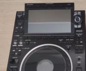 1x Pioneer DJ CDJ-3000
 - Bild