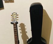 Elektroakustische GitarreGIBSON J-45 CUSTON Y AMPLI
 - Bild