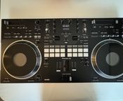 Controlador DJ Pioneer Rev7 con estuche de transporte
 - Imagen