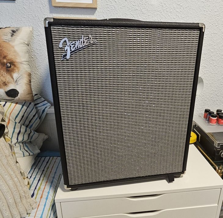 Fender RUMBLE 200 Combo and head (v3) - Imagen por defecto