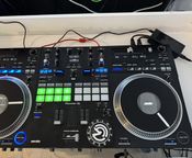 Pioneer DDJ REV7
 - Imagen