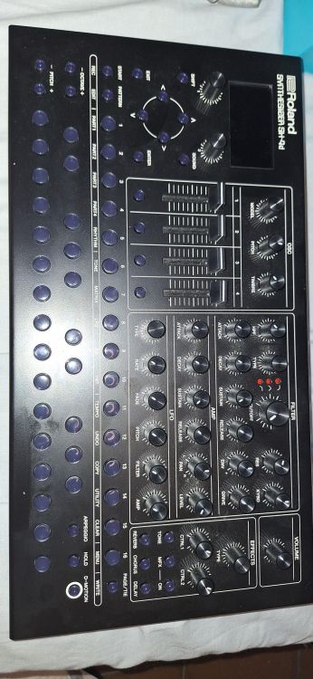 Roland SH-4D - Image3