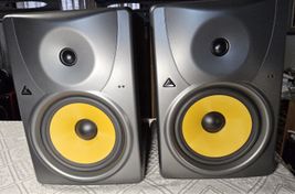 Monitoras de Estúdio BEHRINGER B1031A com 20 horas - Imagen