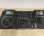 Pioneer DJ DJM900NXS2 + 2x CDJ2000NXS2
 - Bild