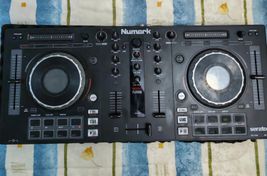 Numark Mixtrack Platinum - Bild