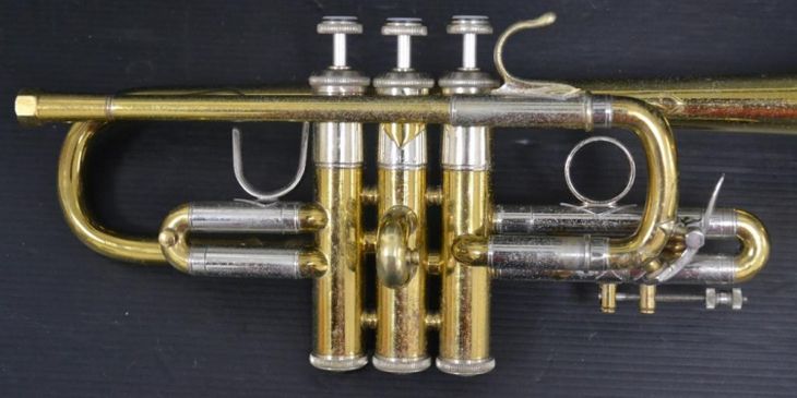 Trompeta Mib/Re Bach Stradivarius 304 Corporation - Image3