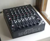 PLAYdifferently MODEL 1 - Imagen