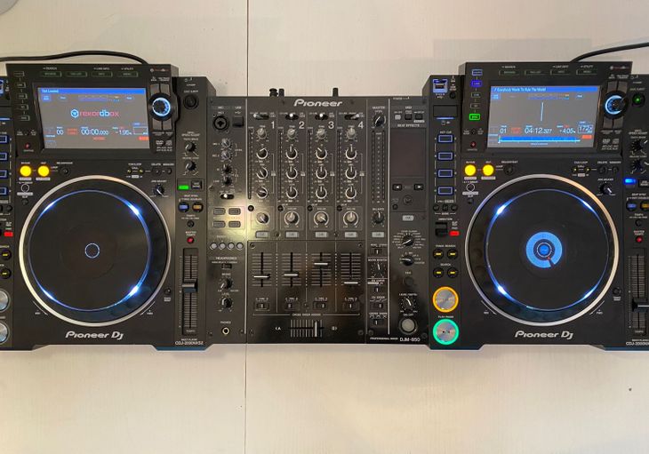 DJ MIXERS - Imagen por defecto