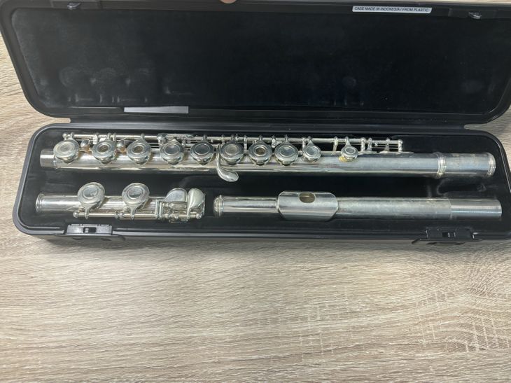 Flauta travesera Yamaha. Modelo YFL-281 - Imagen3