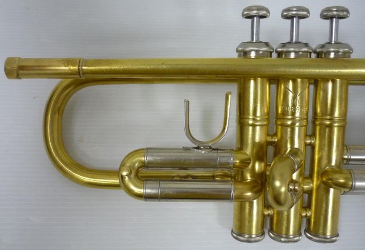 Trompeta Bach Stradivarius pabellón 37 RawBrass - Imagen5
