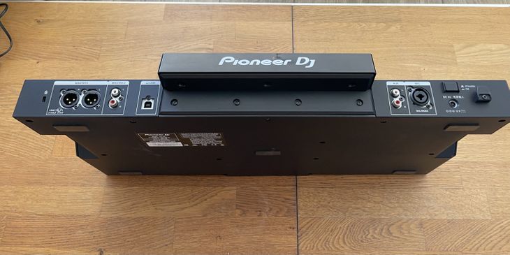 Mixer Pioneer XDJ-RR con estuche Magma - Image5