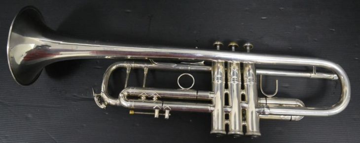 Trompeta Bach Stradivarius pabellón 43* Corp - Imagen2