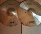 Hi-Hats 14" UFIP Class Series - Imagen