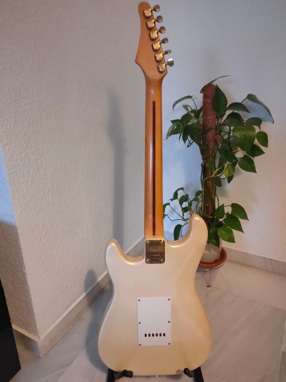 Guitarra Hohner Professional - Image2