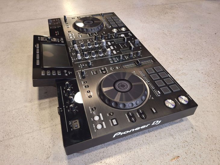 Pioneer DJ XDJ-RX2 + Magma Bag - Imagen3