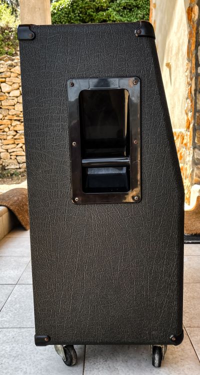 1960AV 4x12 ANGLED CABINET - Image4