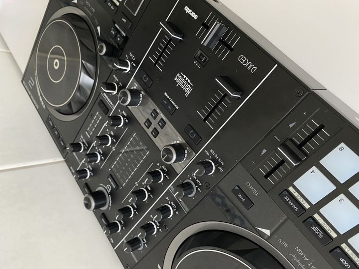 Hercules DjControl Inpulse 500 - Imagen2