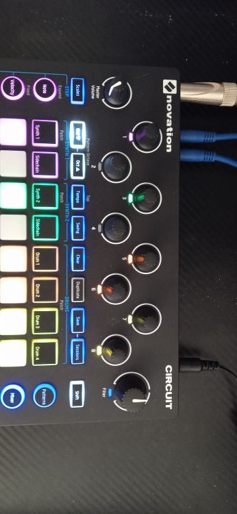 Novation Circuit - Imagen2