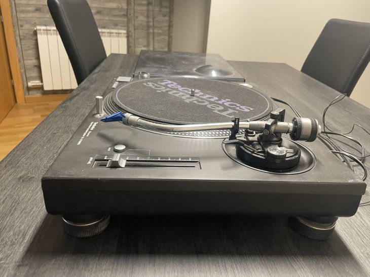 Technics 1210 MK5 Está en buenas condiciones, con - Imagen4
